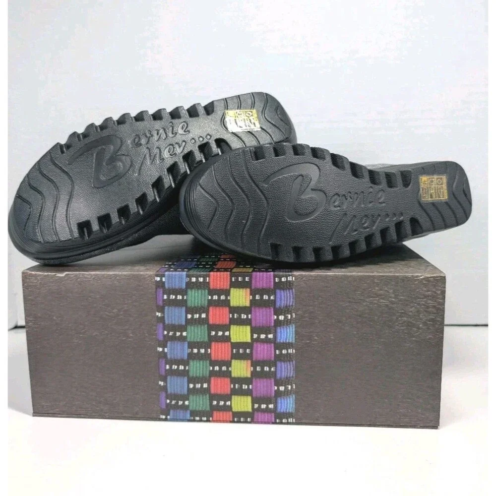 NIB Bernie Mev Maile Elastic Woven Wedge Bootie Womens Size 9 Pewter Silver - Picture 3 of 12